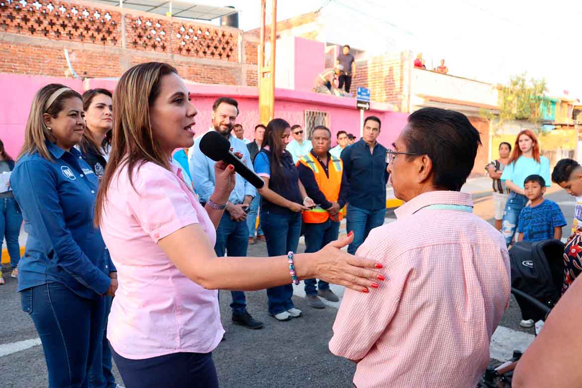 Escuchan necesidades de familias en hacienda la virgen