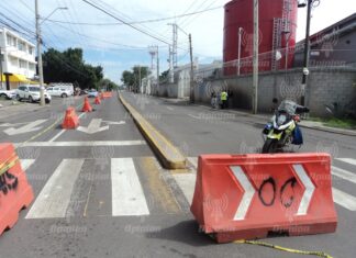 Inician cierres viales en Boulevard Arandas, ante riesgos de colapsos y socavones
