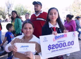 Llegan becas municipales a comunidades rurales de Irapuato