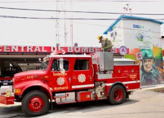 Entregan nueva motobomba especial durante día del Bombero