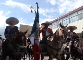 Con desfile, recuerdan inicio de lucha de independencia