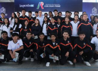 Continúa el fomento de valores cívicos en escuelas de Irapuato