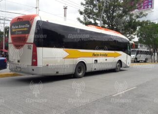 Suspenden corridas de autobuses ante bloqueos carreteros en el bajío