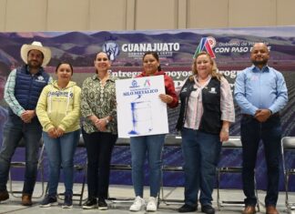 Entregan apoyos a productores agrícolas de Irapuato