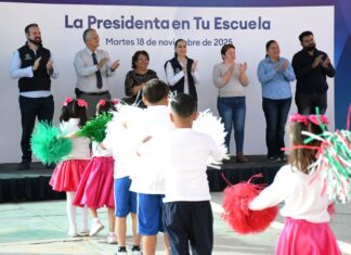 Conmemoran fechas especiales durante actos cívicos en escuelas