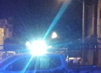 Sujetos en moto disparan mortalmente contra hombre al lado de plantel educativo