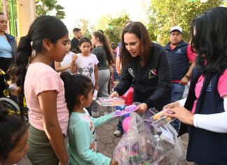 Se repartirán en colonias y comunidades 64 mil juguetes recolectados en Villa Navideña