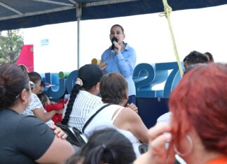 Autoridades se reúnen con vecinos de colonia las Heras