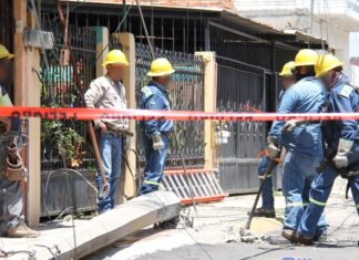 CFE, rebasada: 4 colonias llevan casi 48 horas sin energía y hay 3 pozos afectados