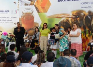 Conmemoran en el parque Irekua Día Mundial de las Abejas; entregan premios de concurso de dibujo