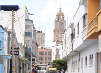 Refuerzan trabajos de bacheo en diversas zonas por las lluvias