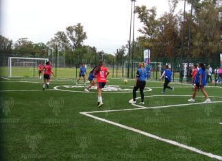 Inauguran en deportivas de Irapuato 3 canchas nuevas de fútbol con pasto sintético