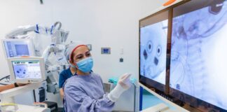 Logra SSG colocación de 283 implantes cocleares auditivos