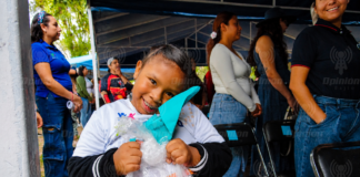 Entrega DIF Irapuato 400 mochilas y kits escolares en el programa “De Tu Mano a la Escuela”