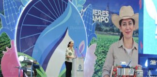 Conmemoran Día de la Mujer Rural y entregan apoyos productivos